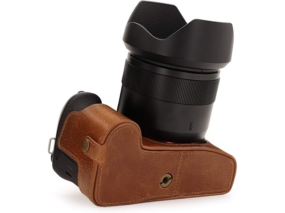 MegaGear Ever Ready Genuine Leather Camera Half Case