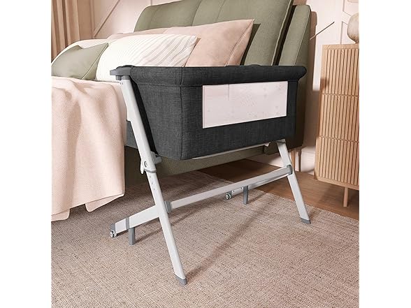 Evolur Stellar Bassinet & Bedside Sleeper