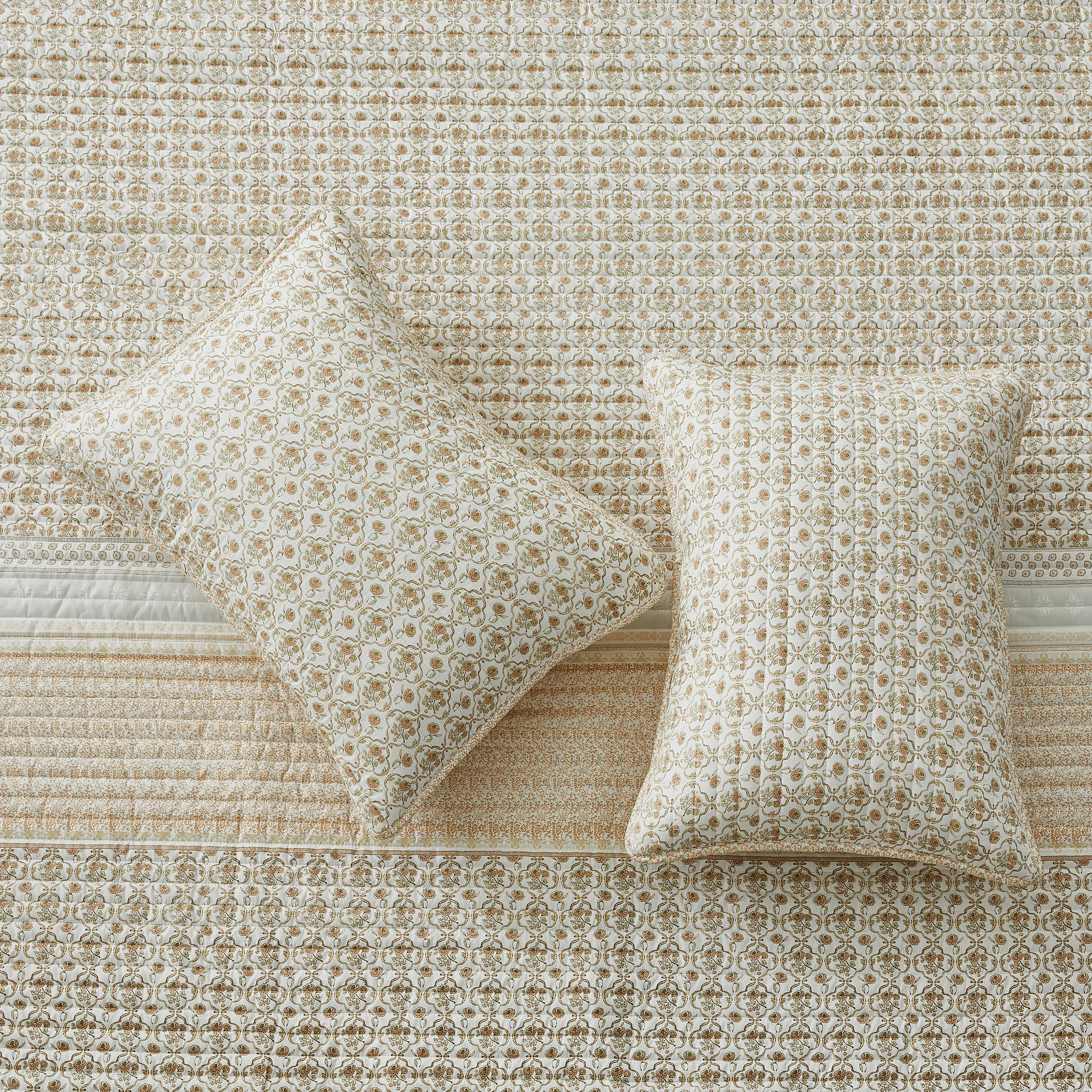 Patina Vie Vintage Floral 3Pc Quilt Set - Gallery 48