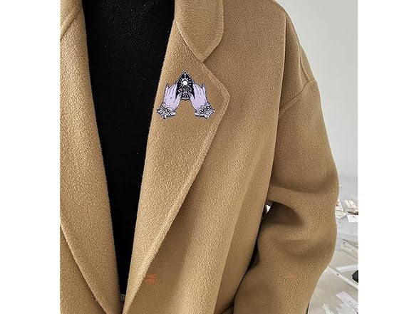 QUREZA Magic Brooch Oracle Enamel Pin