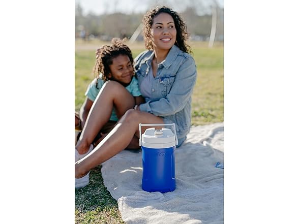 Igloo Water Jug, 42.9 oz, Blue