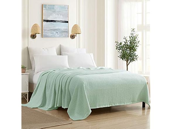 Grand Hotel Waffle Weave Cotton Blanket