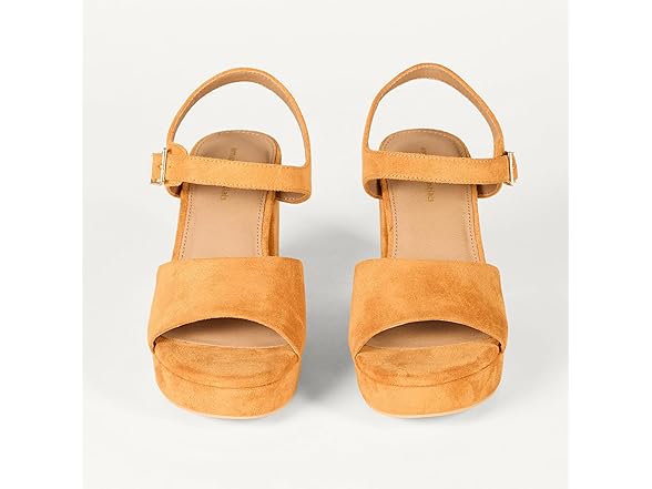 Amazon Essentials Women's Platform Ankle Strap Block Heel Sandal