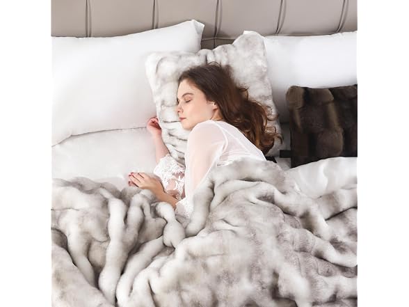 Faux Rabbit Fur Throw Blanket