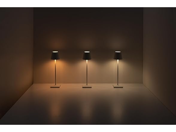 Rechargeable and Wireless Table Lamp