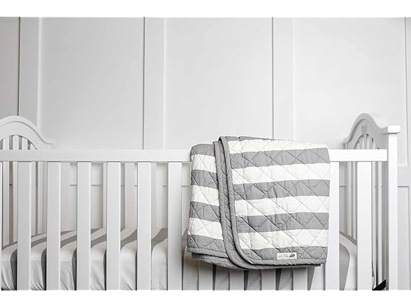 monica + andy Baby Organic Organic Crib Quilt