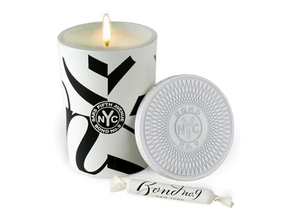 Bond No. 9 New York Saks for Her Scented Candle