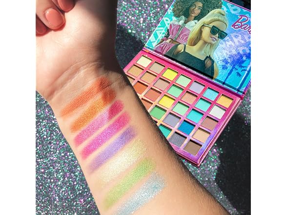 Barbie 35 Well Eyeshadow Palette and 8 Brushes