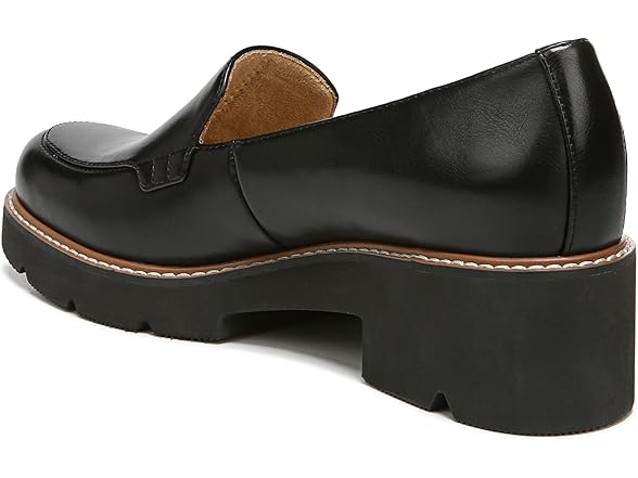 Naturalizer Womens Cabaret Slip On Lightweight Lug Heeled Loafer 7W