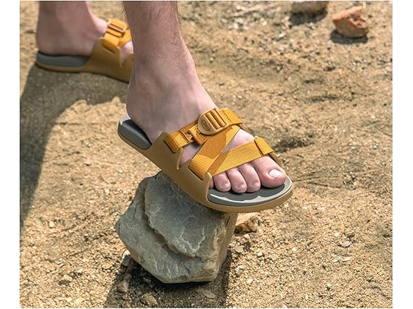 Chaco Chillos Men's Slides (8,9)