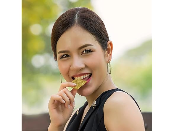 Triscuit Balsamic Vinegar & Basil Whole Grain Crackers