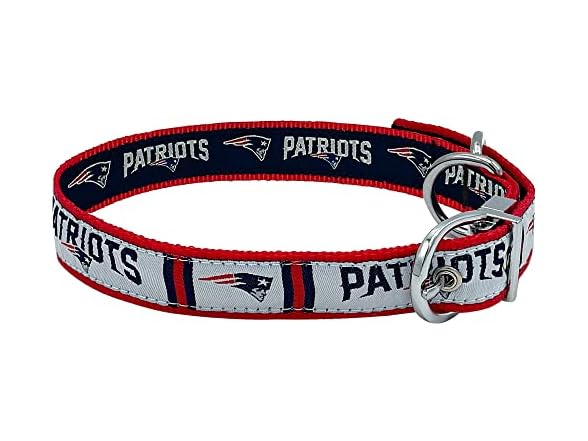 Pets First New England Patriots Reversible NFL Dog Collar Size Large, Premium Two-Sided Pet Collar with Your Favorite NFL Team!