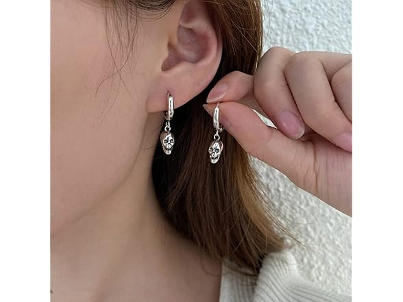 Blingsoul Horror Skull Earrings