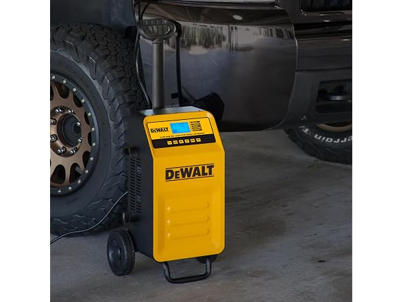 DeWalt DXAEC200 40A Battery Charger and Maintainer