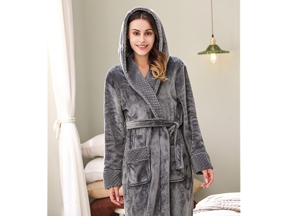 Richie House Women (L) Long Hooded Robe Fleece