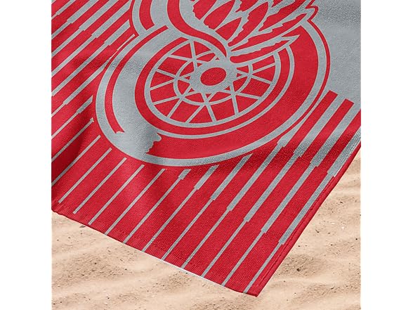 DETROIT RED WINGS Jacquard Beach Towel
