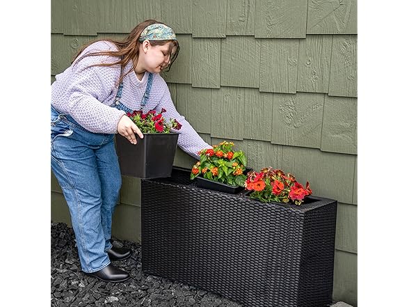 Sunnydaze 3-Section Tall Wicker Planter Box