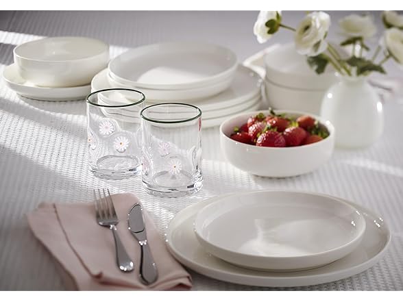 Oneida Glassware, 24 Seven First Bloom Flower, Set of 2