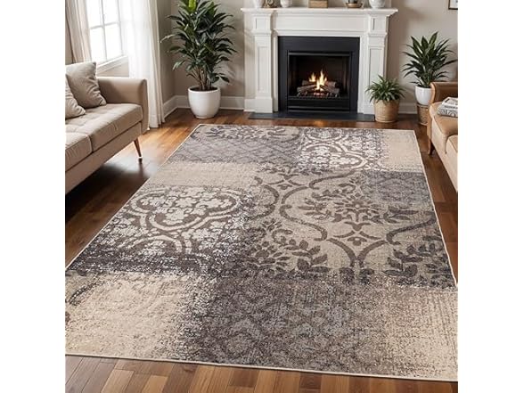 Superior Distressed Abstract Damask Indoor Area Rug (Your Choice)