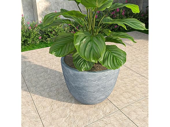 LeisureMod Dahlia Stone Planter