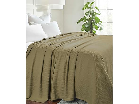 Superior Cotton Chevron Zig-Zag Blanket, California King, Sage