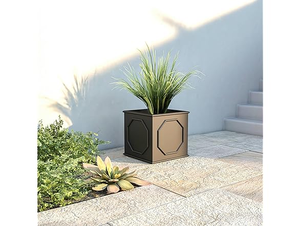 LeisureMod SP18BL Sprout Planter Black