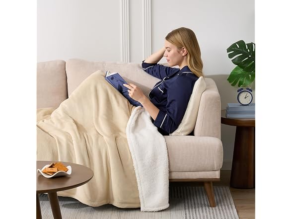 Casual Living Sherpa Throw Blanket
