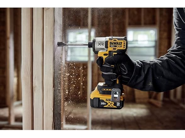 DEWALT DCF845P1 20V MAX Impact Driver, Battery & Charger