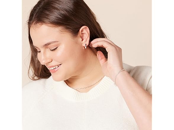 Amazon  Essentials Classic Crew Sweater Ivory 6X