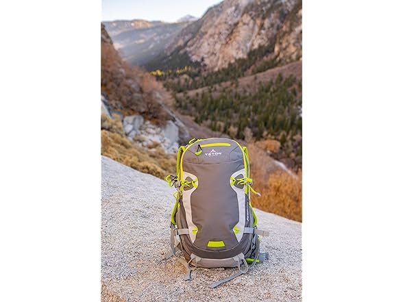 TETON Pursuit 2000 Backpack