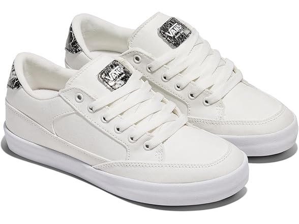 Vans Women's Emmy Deluxe Shoe