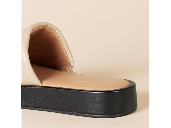 Amazon Essentials Women Padded Flatform Foam Slide