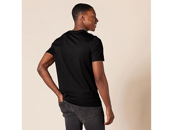 Amazon Essentials Men's Henley T-Shirt
