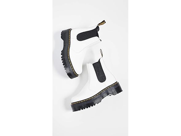 Dr. Martens 3040 Chelsea Boot 9 Men/10 Women (Open Box)