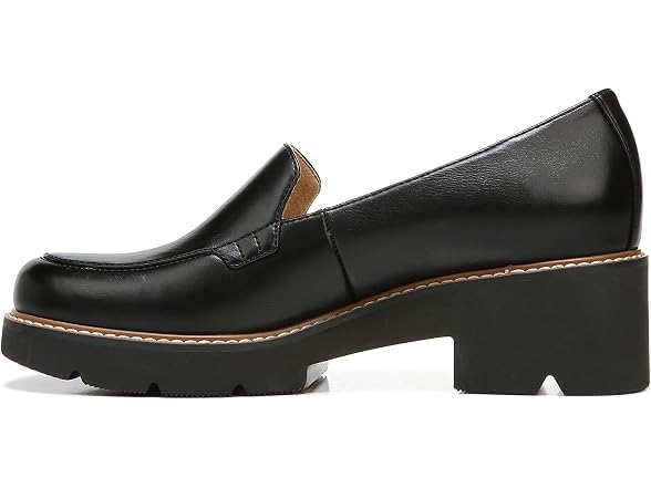 Naturalizer Womens Cabaret Slip On Lightweight Lug Heeled Loafer 7W