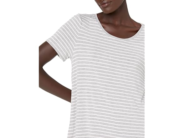 Amazon Essentials Women Relaxed-Fit V-Neck Shirt