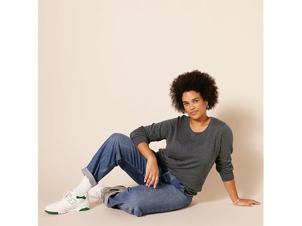 Amazon Essentials Women Plus-size Crewneck Sweater