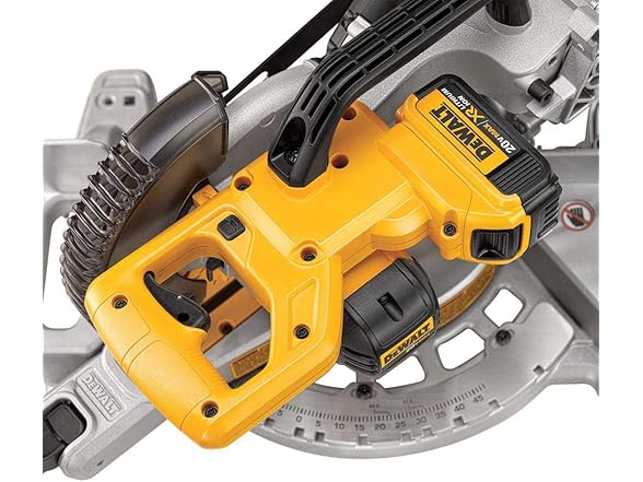 DEWALT DCS361M1 20V MAX* 7-1/4-Inch Miter Saw Kit