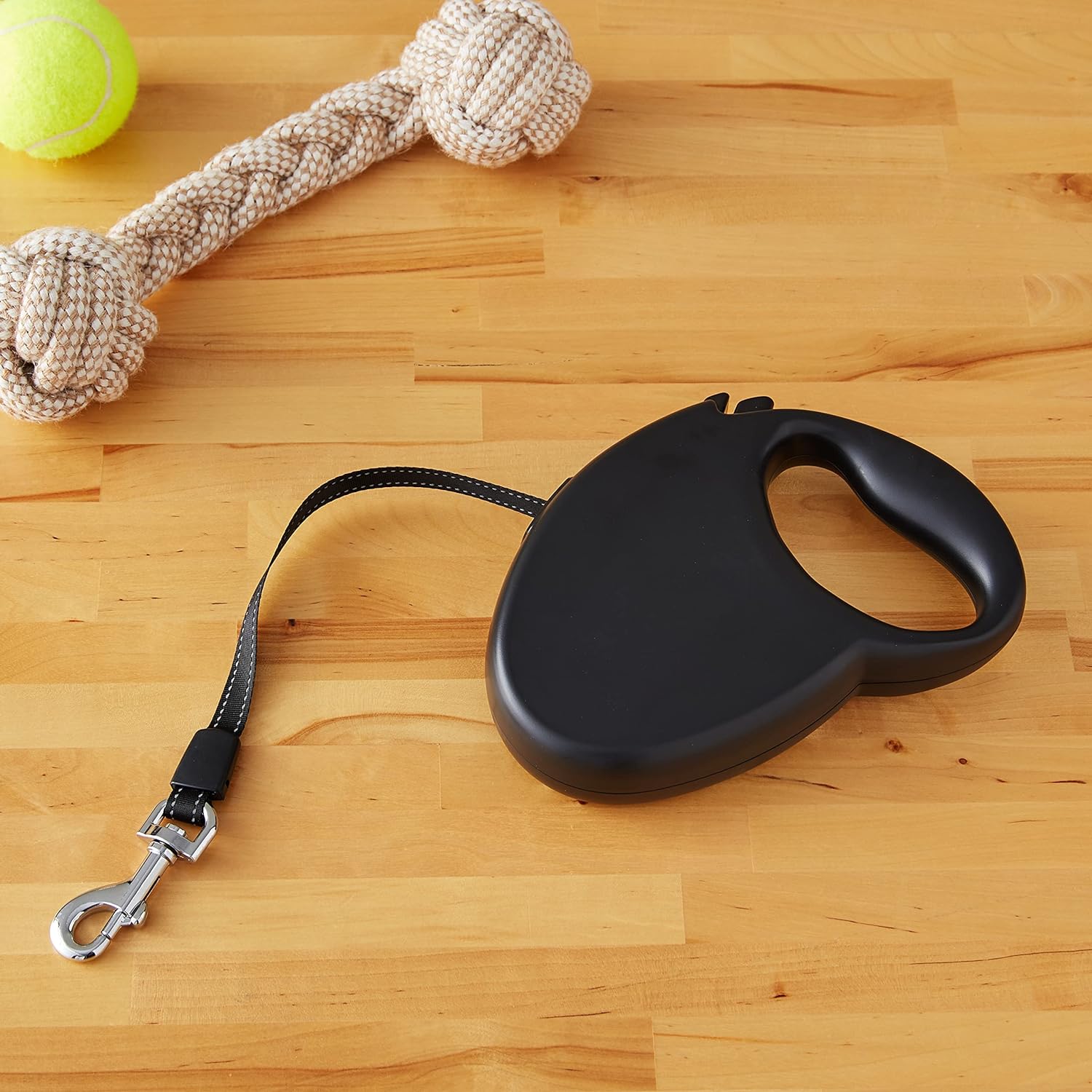 Amazon Basics Retractable Pet Leash, for Dogs- Small - Gallery 16