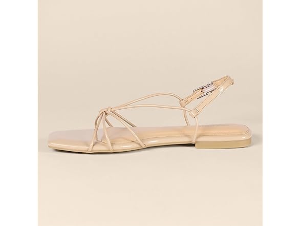Amazon Essentials Women's Strappy Flat Sandals