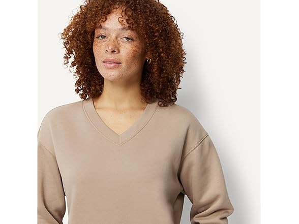 Amazon Essentials Women Oversized V-neck Pullover