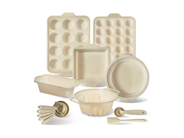 17 Pc. Silicone Baking Pan Set