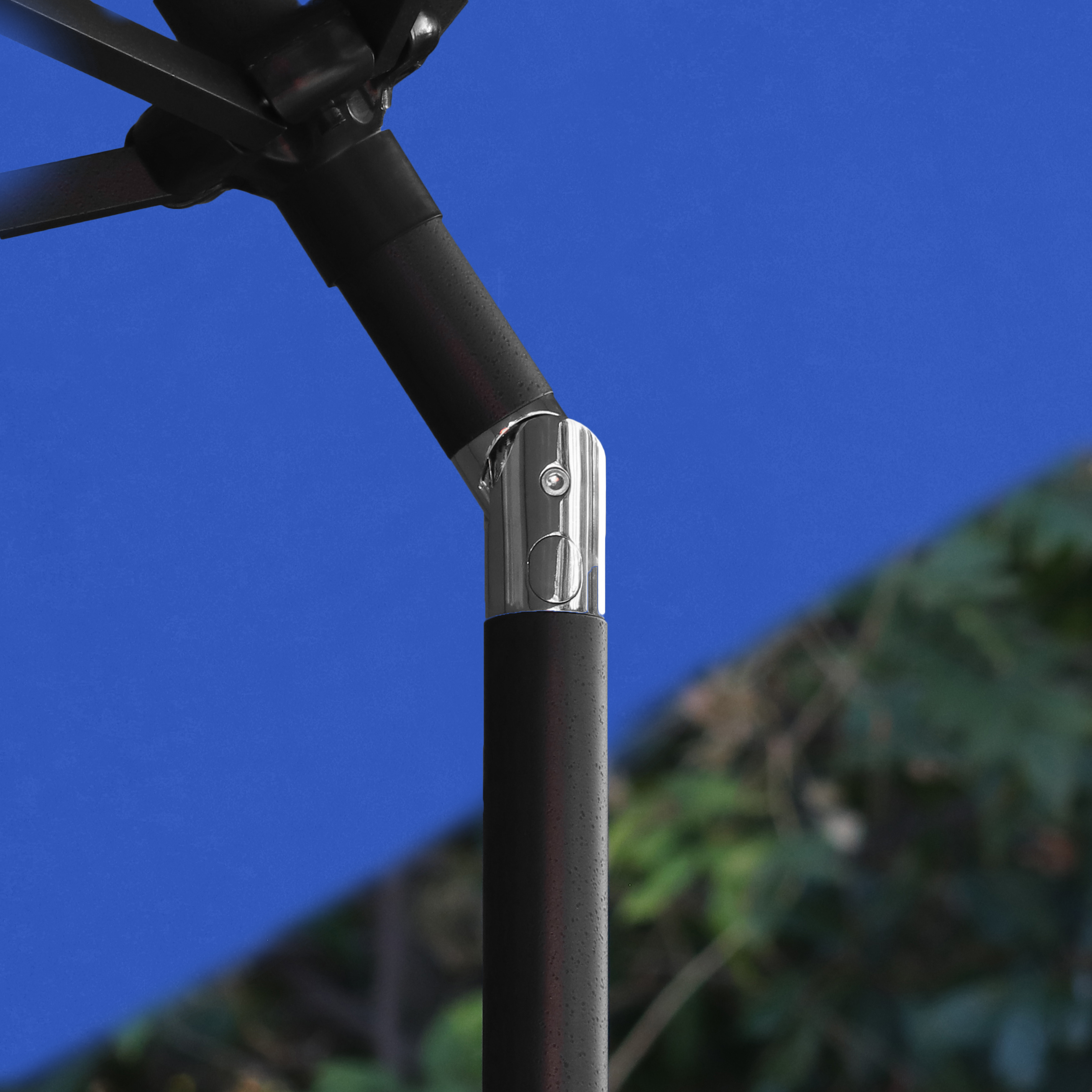 Astella 11' Rd Tilting Aluminum Patio Umbrella - Gallery 26