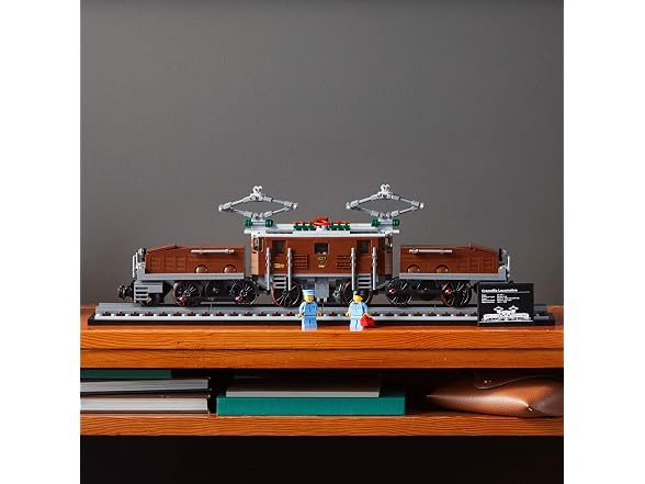 LEGO Crocodile Locomotive 10277