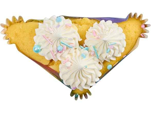 Restaurantware 6.8 oz Paper Triangle Baking Cup, 200 Pack