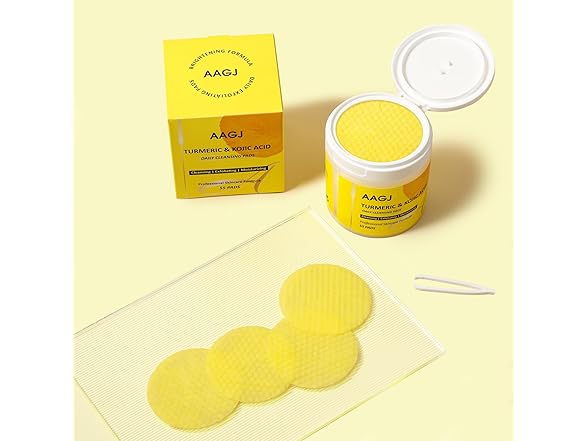 Turmeric Kojic Acid Cleansing Pads