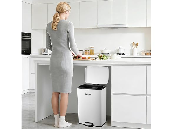 OUTLANE 13.2 Gallon /50 Liter Trash Can with Lid