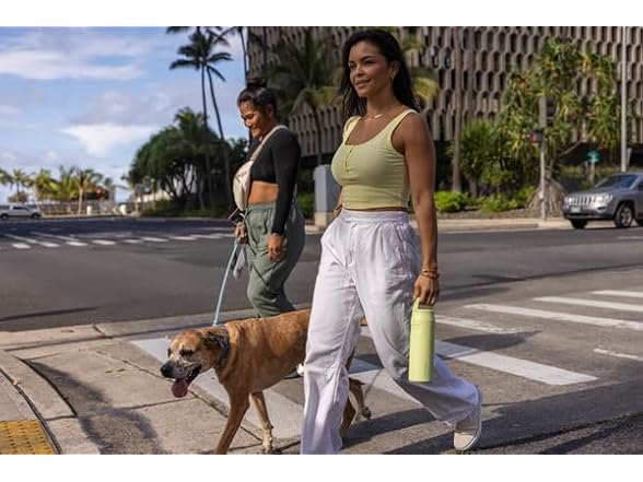 Stanley IceFlow Cap Bottle, 24 oz, Cream Glimmer