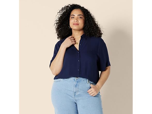AE Womens RelaxedFit Button Down