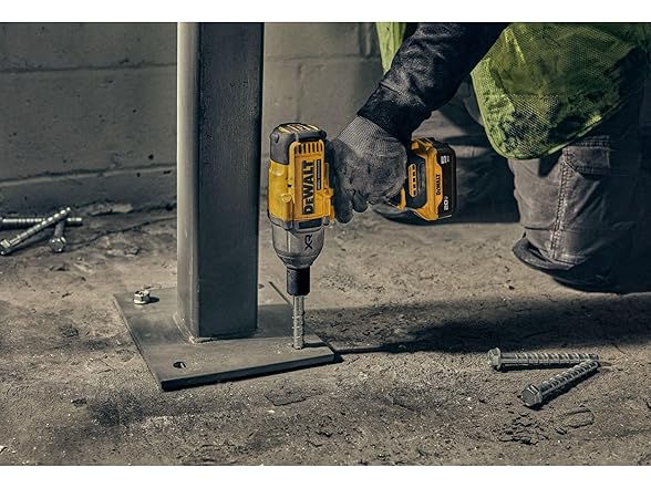 DEWALT DCF900P1 20V MAX Cordless Impact Wrench